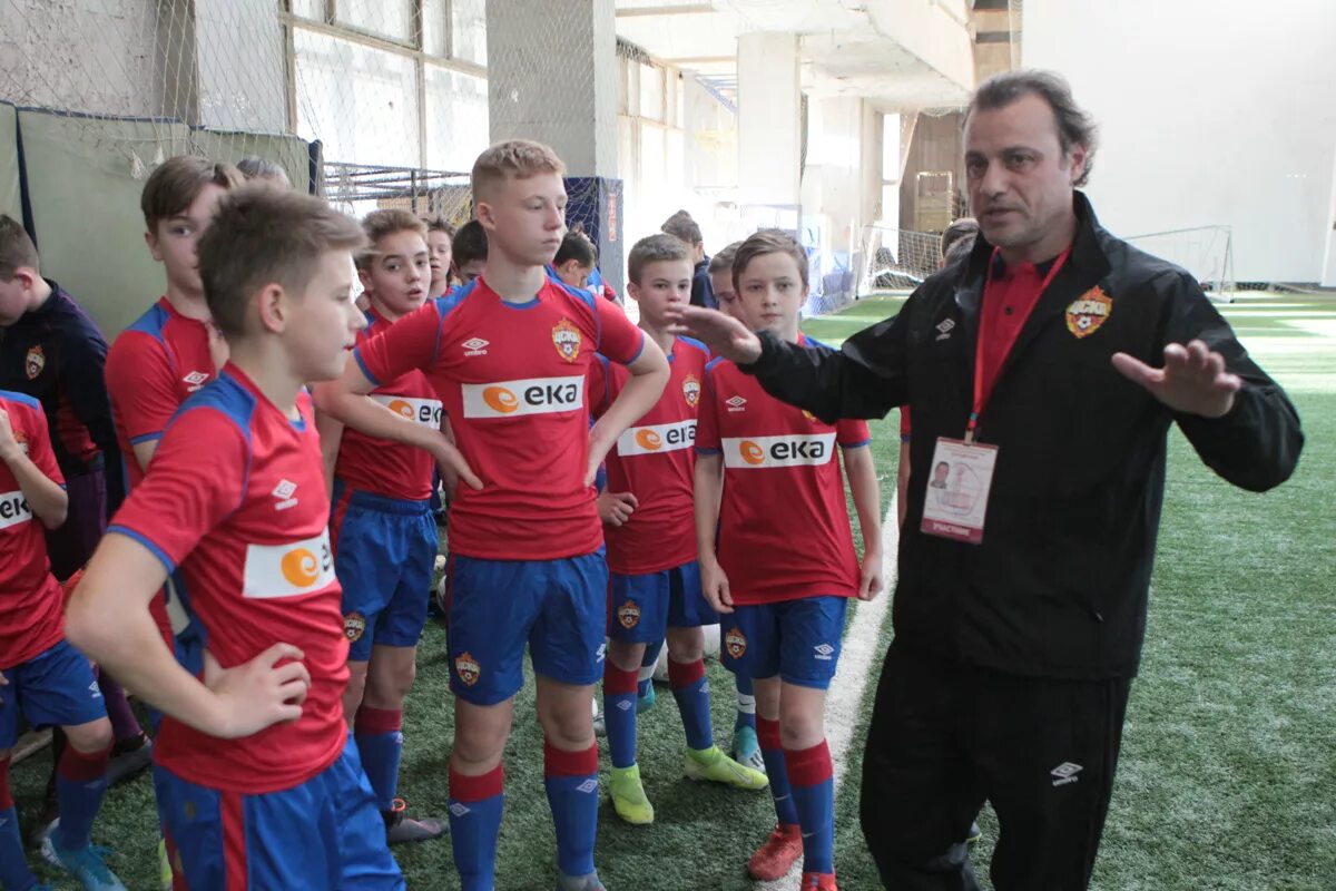 Дюсш 2 новомосковск волейбол. Пикалево гандбол дюсш. Дюсш железнодорожный преподаватели. Тренера дюсш. Хоккейная форма тренера.