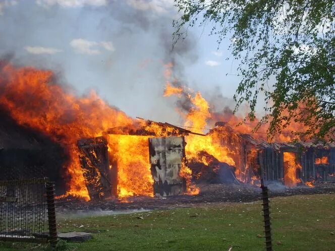 Погода ивановка алтайский край. Село Краснознаменка Алтайский край Курьинский район. Курьинский район Алтайский край Колывань школа. Село Ивановка Алтайский край Курьинский район школа. Картинки пожарных Алтайский край Курьинский район.