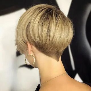Прическа короткое каре на ножке