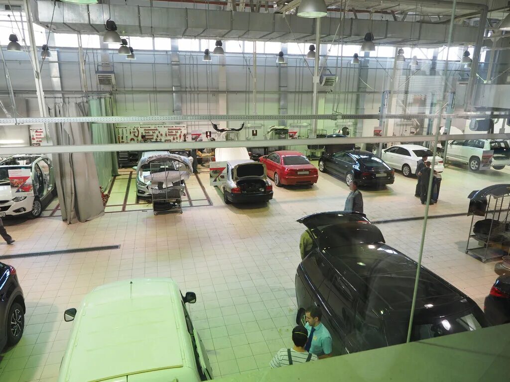 Mazda сервис казань. Арматурный пост на кузовном участке. Участок кузовного ремонта. Ттс кузовной ремонт казань. Ттс кузовной ремонт казань.