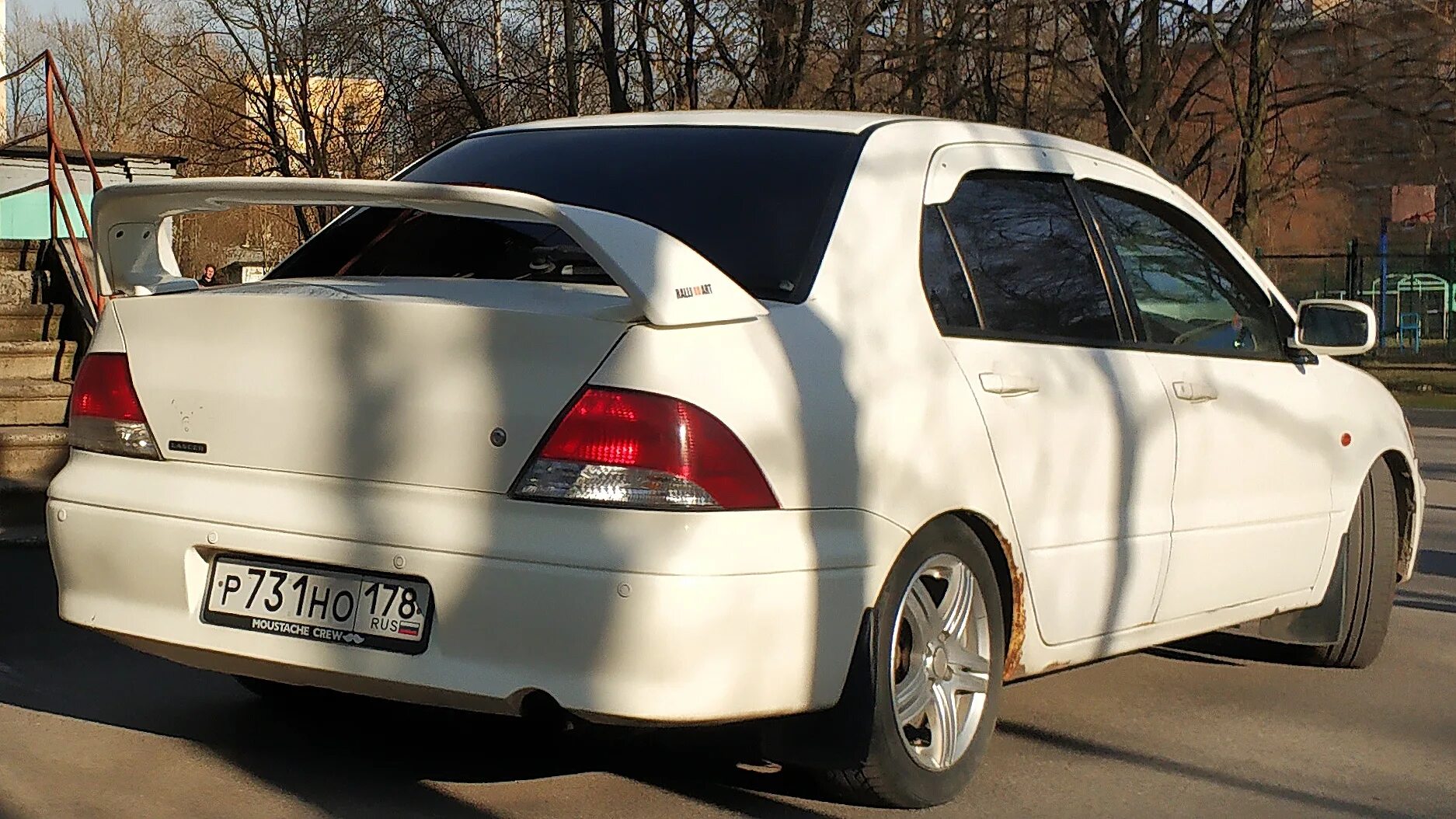 Lancer cedia купить. Мицубиси Лансер Седия. Лансер 9 цедия. Спойлер с Mitsubishi Cedia на Mitsubishi Lancer 9. Лансер цедия и Лансер 9.