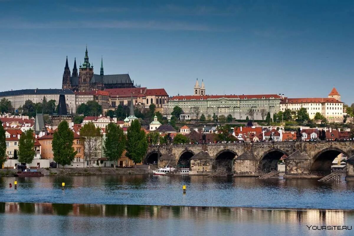 Прага чехословакия. Чехословакия Прага. Чехия Прага достопримечательности. Прага столица Чехии. Прага администрация.