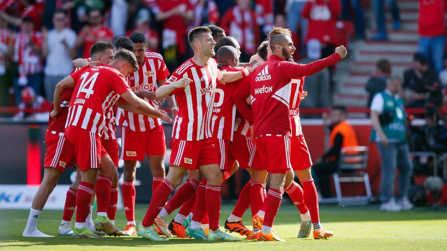 Унион берлин 19. Чемпионат германии – унион (берлин). Унион берлин. Бавария боруссия. Матч мальмо унион берлин.