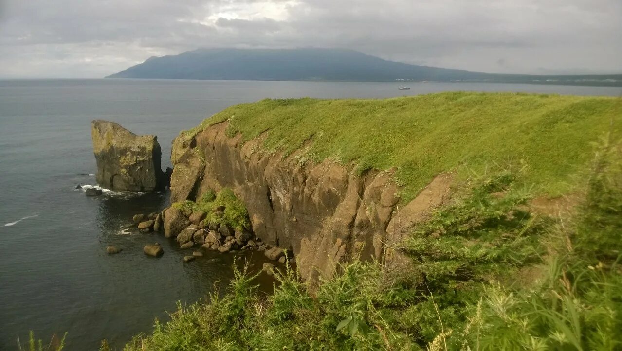 Дальний сахалин. Дальний сахалин. Дальний восток сахалин. Южный сахалин тихая бухта. Остров сахалин дальний восток.