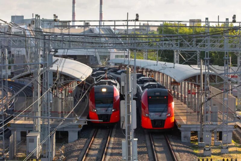 По кольцевой железной дороге курсируют 25 поездов. Железнодорожный узел. Московская железная дорога. Крупными железнодорожным. Московский Железнодорожный узел.