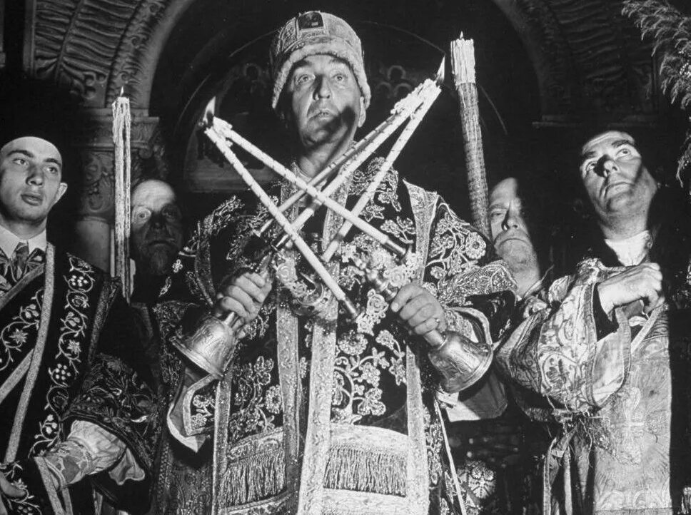 Введенский митрополит обновленец. Введенский митрополит обновленец. Обновленческий раскол в русской православной церкви 1922. Обновленцы русской православной. Интронизация патриарха сергия.