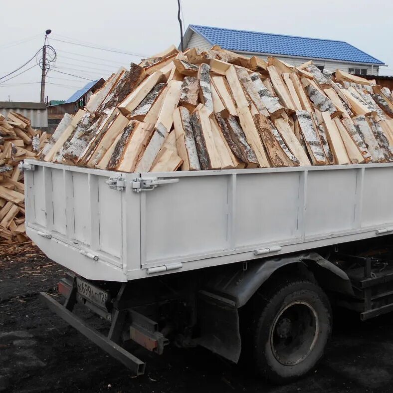 Иглино дрова с доставкой. Дрова 30 кубов камаз. газель дров береза 5 кубов. машина на дровах. дрова самосвал.