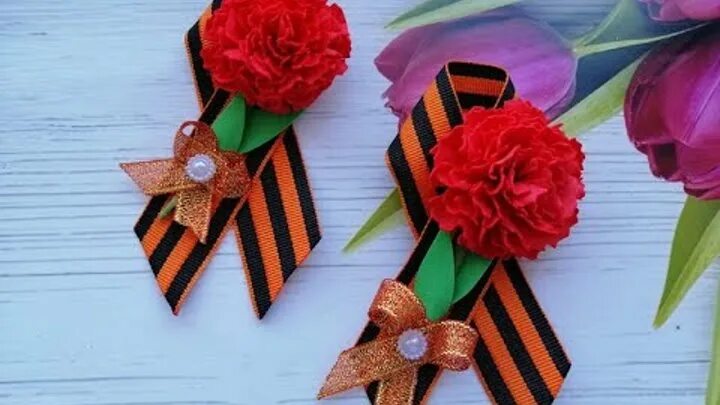 Брошь гвоздика из фоамирана. Брошь гвоздика из фоамирана. Гвоздики из фоамирана. Гвоздика из фоамирана мастер класс. Георгиевские брошки гвоздика фом.