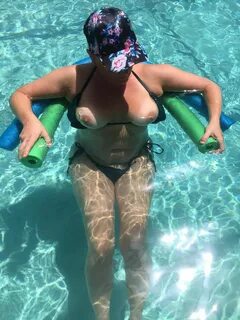 Pool Titties