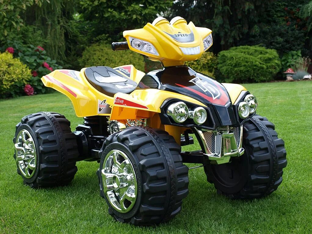 Тестируем детские квадроциклы. Квадроцикл детский электрический fx power. Armada atv 110. Детский квадроцикл видео. Маленькая девочка на квадроцикле.