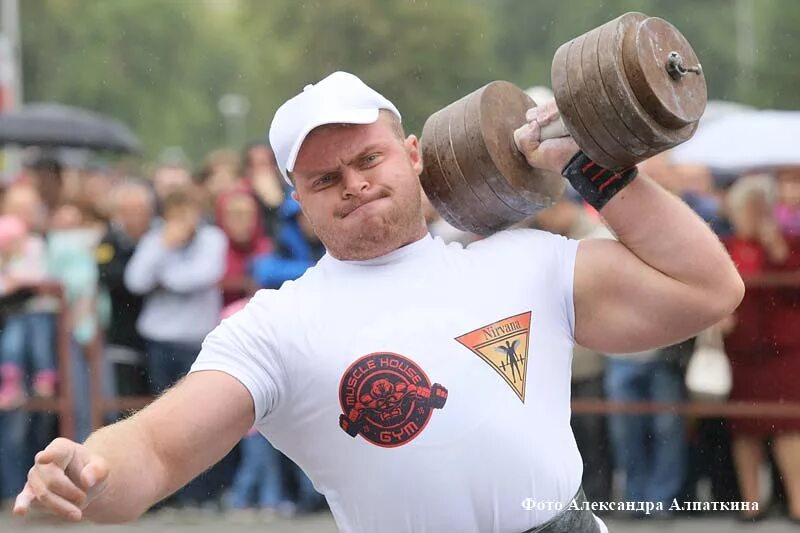 Свету и самого сильного человека. Самый сильный человек в мире. Силачи современности. Человек силач. Силовой экстрим самый сильный человек.