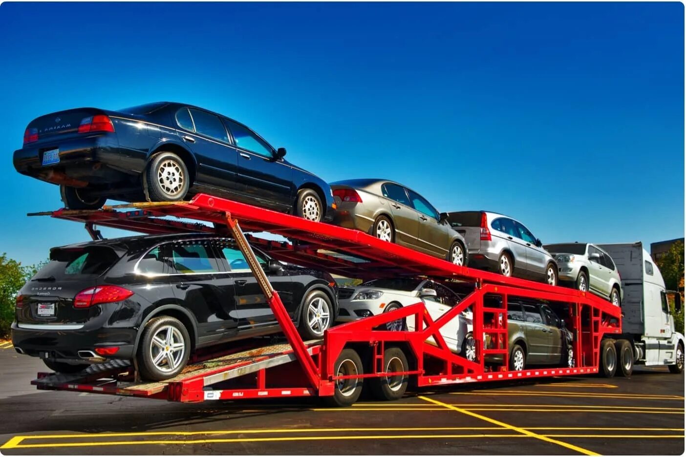 Deliver cars. Машина автовоз. Автовоз для грузовых автомобилей. Параллельный импорт автомобилей. Автомобили на автовозе.