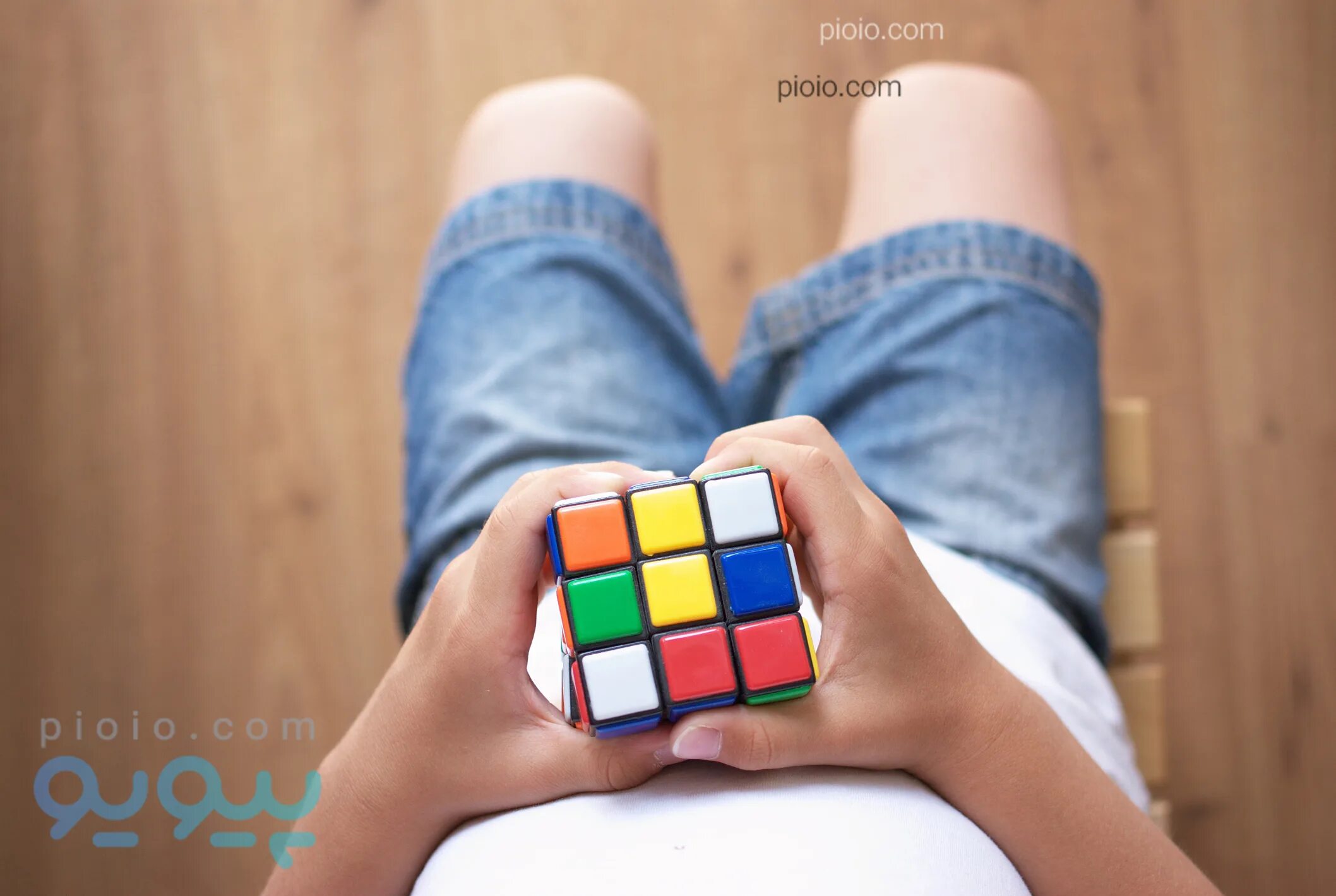 Фотосессия с кубиком рубика. Rubix cube 3x3. Кубик рубик 15 на 15. Кубик рубик. Афиша по спидкубингу.