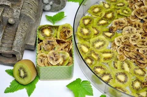 Киви в сушилке для овощей
