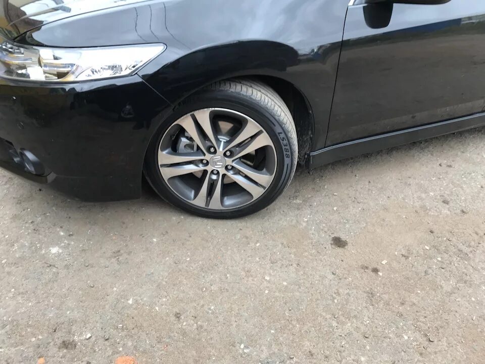 Accord шины. Honda accord 8 225/55/r18. 235 50 18 хонда аккорд 8. accord 8 резина 225/40 r18. 245 резина аккорд 8.