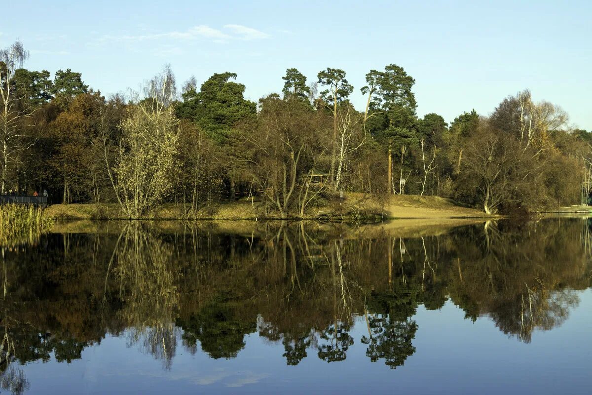 бездонка солнечногорск. серебряный бор. бездонное круглое озеро в солнечногорске. бездонное озеро москва. озеро бездонное в московской области глубина.