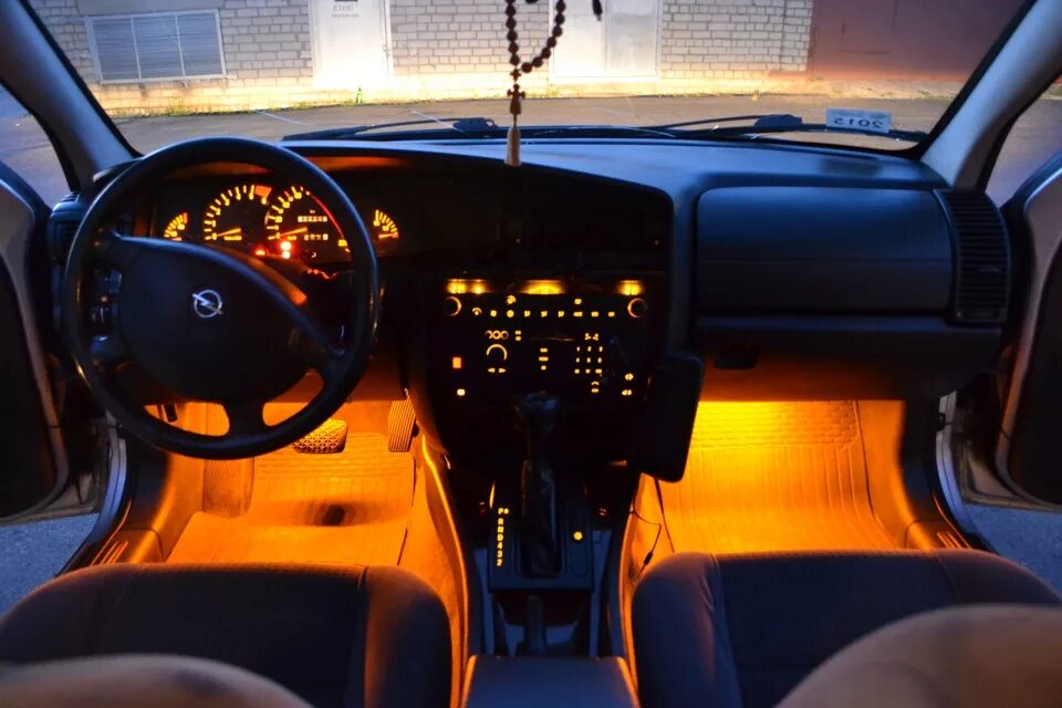 Opel Omega Interior. Опель Омега б салон. Opel Omega mv6 салон. Opel Omega b 2003 салон.