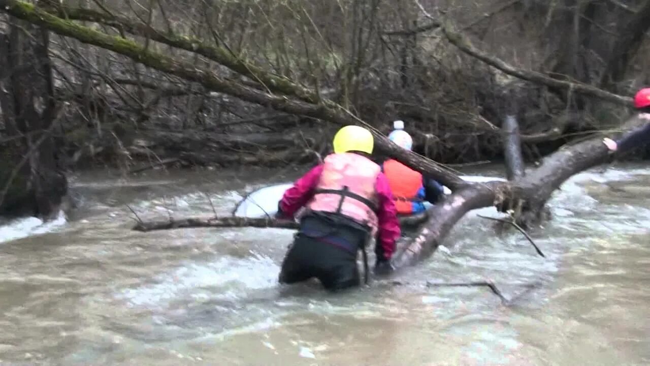 Тесные врата. Фразы мир тесен. Скитулец 2023. Выпрейка река. Девочка шанель dinat.
