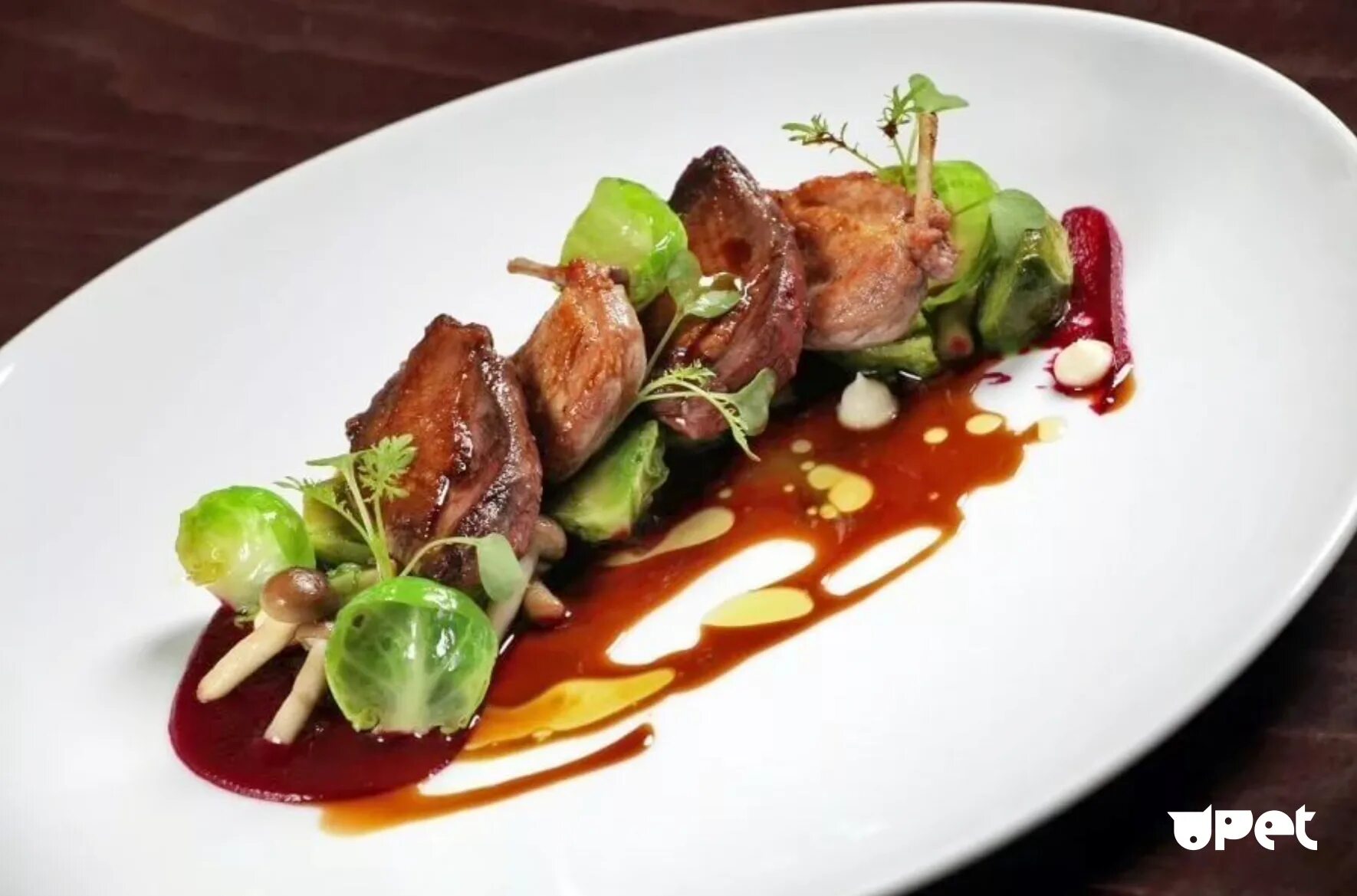 блюдо тартар из говядины. утиная грудка ивлев. ресторанные блюда. новогодние блюда от ивлева. салат оливье константина ивлева.