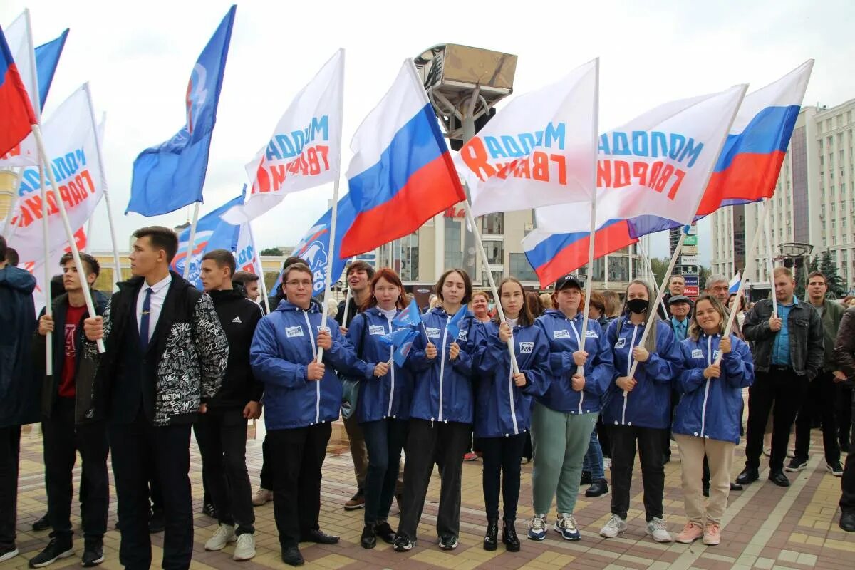 Митинг в Саранске. Митинг своих не бросаем Саранск. Митинг в Саранске сегодня. Протесты Саранск. Митинг концерт единой россии