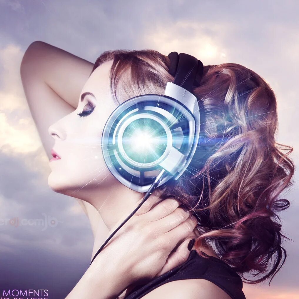 Trance лучшее. Вокал trance. девушка в наушниках. музыкальная фотосессия. trance красивые девушки.