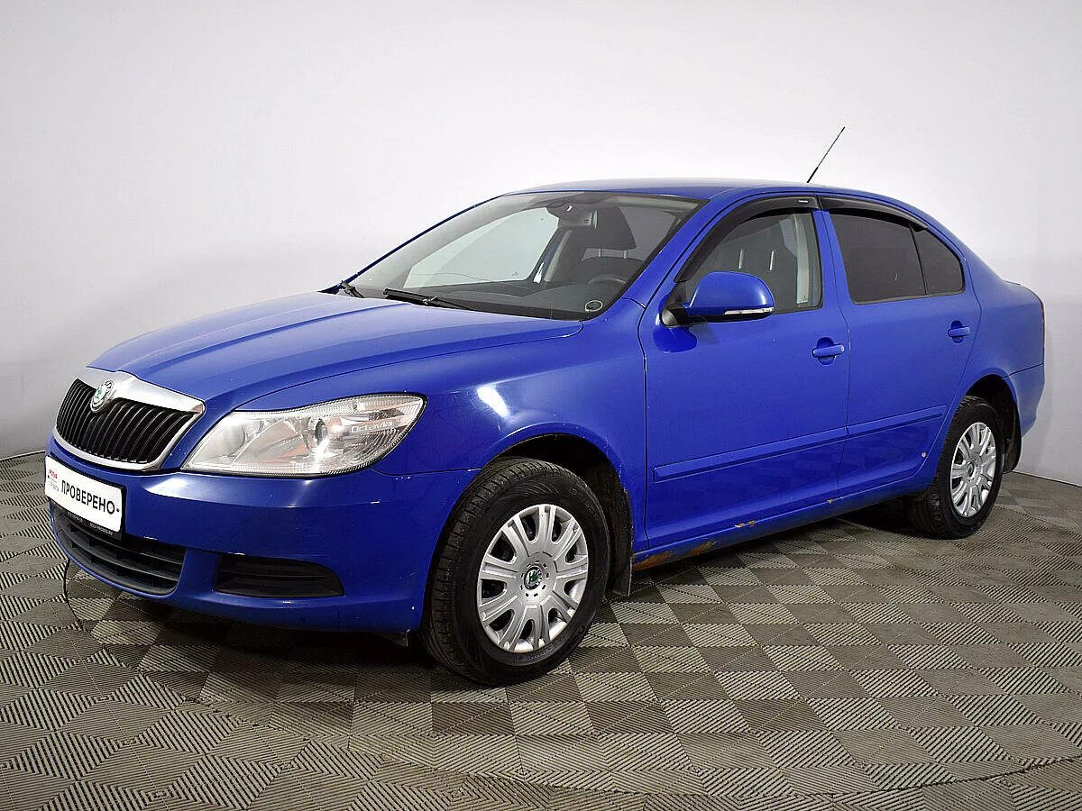 Шкода 1.6 механика купить. Skoda Octavia a5 синяя. Skoda Octavia 2010.