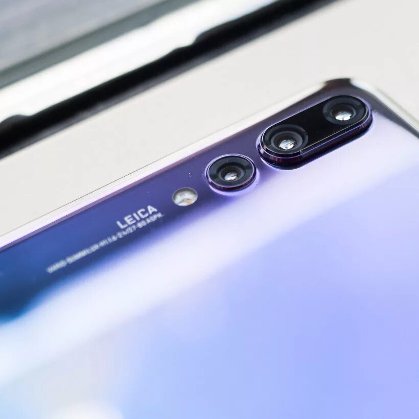 Huawei p70 pro новости. Huawei Leica p20. Разъёмы Huawei p20 Pro. Huawei p20 Pro комплект. Микрофон для Huawei p20 Pro.