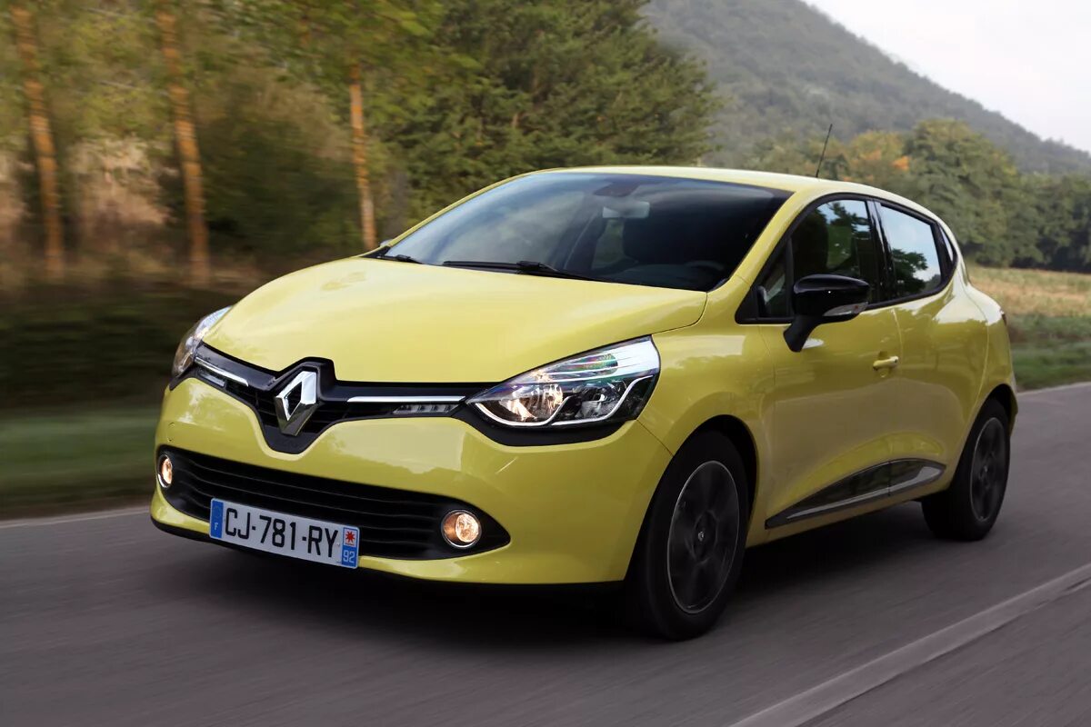 Продам renault. Рено Клио хэтчбек 2022. Рено Клио 4. Рено Клио новый зеленый. Renault Clio 1999.