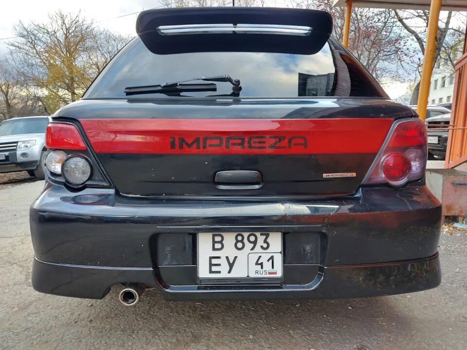 Задний бампер импреза. Subaru impreza gd багажник. юбка на бампер subaru impreza gg gd. задний ход в бампер impreza gd. поворотники в бампер импреза gf.
