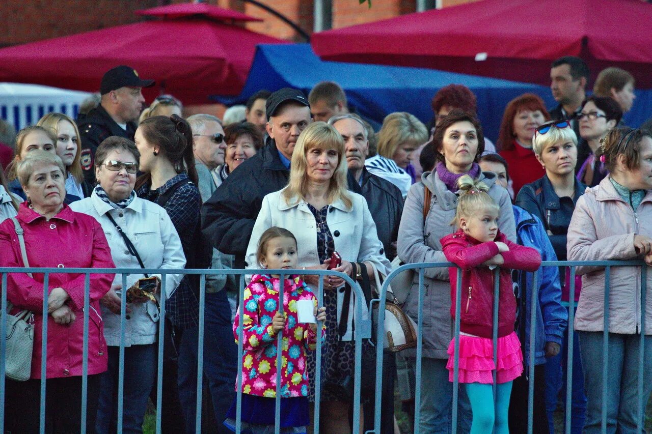 Погода в гусеве самая точная. Погода в Гусеве. Праздник в Гусеве. Погода в. Гусеве на сегодня. Гусев новости.