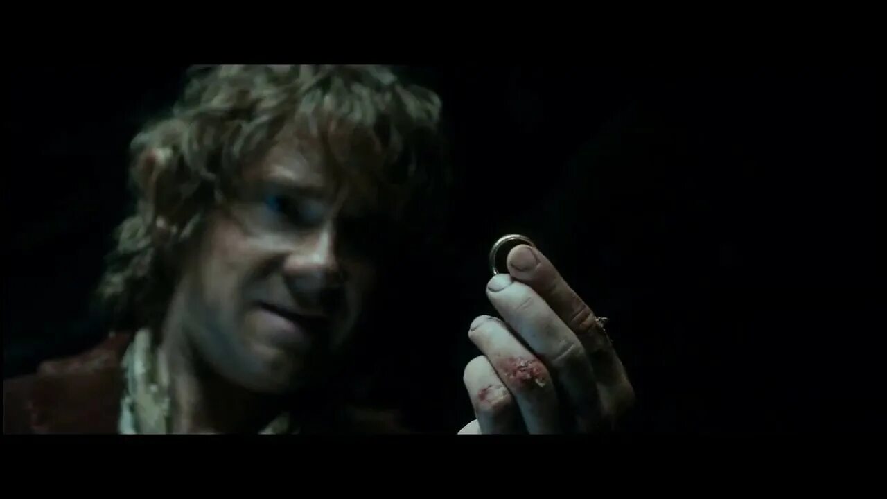 Хоббит кольцо всевластия. Хоббит про кольцо. Голлум из властелина колец хоббит. Кольцо все влачтия из воастелина колец. Гэндальф фродо арагорн.