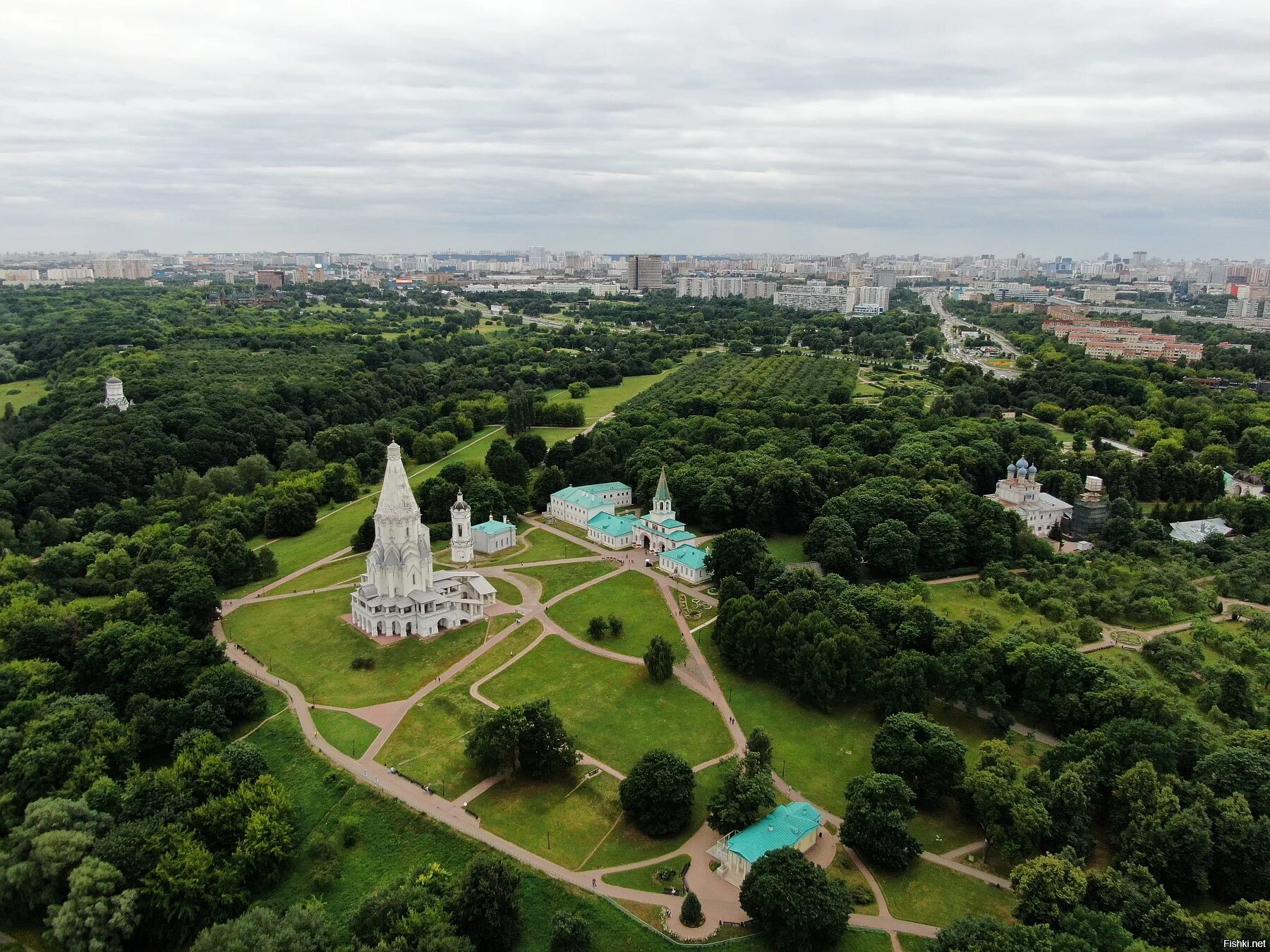 Парк заповедник Коломенское. Коломенский парк в Москве. Парк музей Коломенское. Парк Коломенское сейчас.