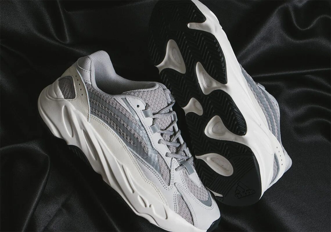 Кроссовки adidas Yeezy Boost 700. Adidas Yeezy 700 v2. Кроссовки adidas Yeezy Boost 700 v2. Adidas Yeezy 700 v2 static. Кроссовки yeezy 700