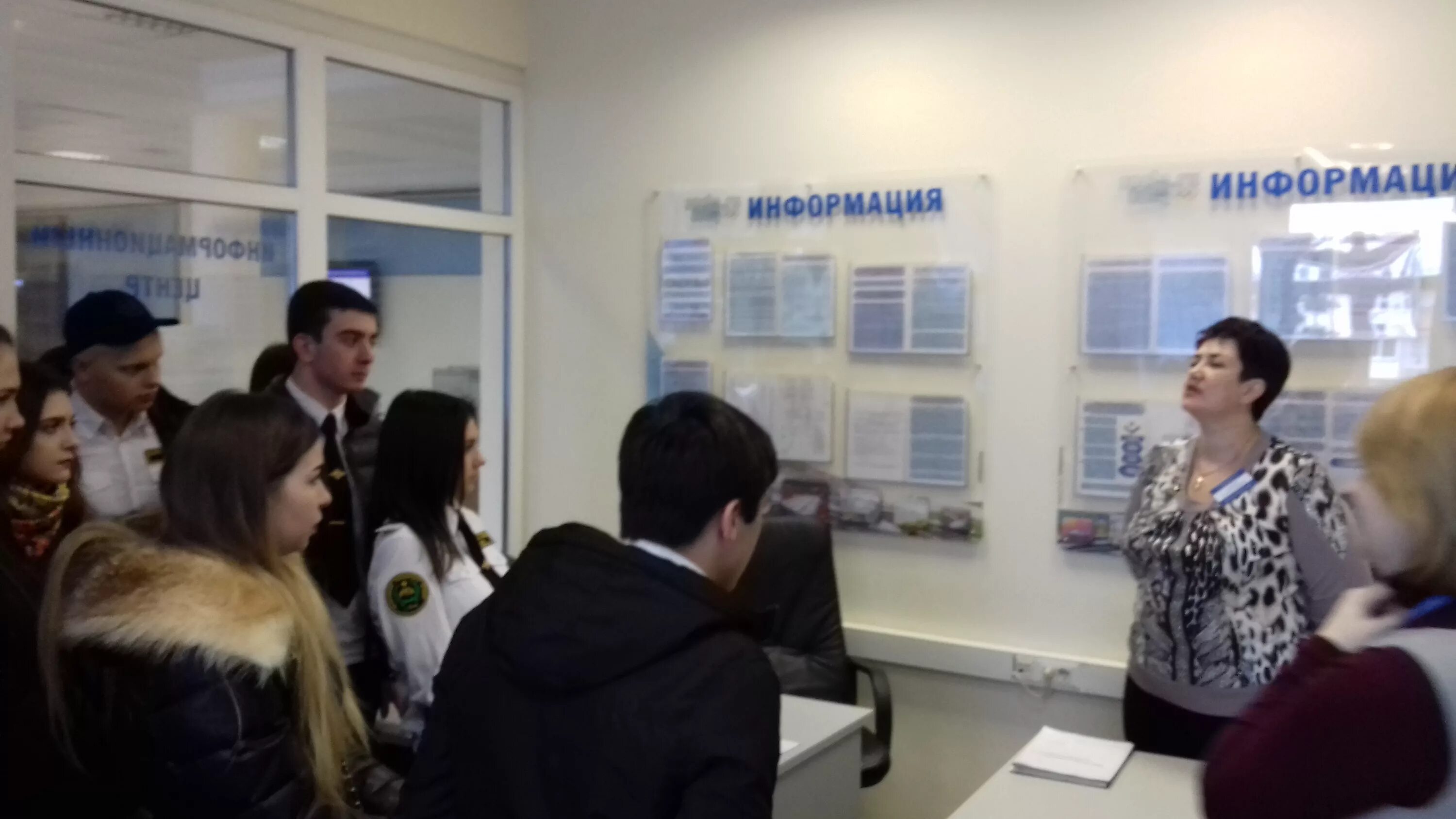 Центр занятости населения воронеж. Центр занятости населения молодежный воронеж. Биржа труда воронеж. Центр занятости населения воронеж. Биржа труда воронеж.