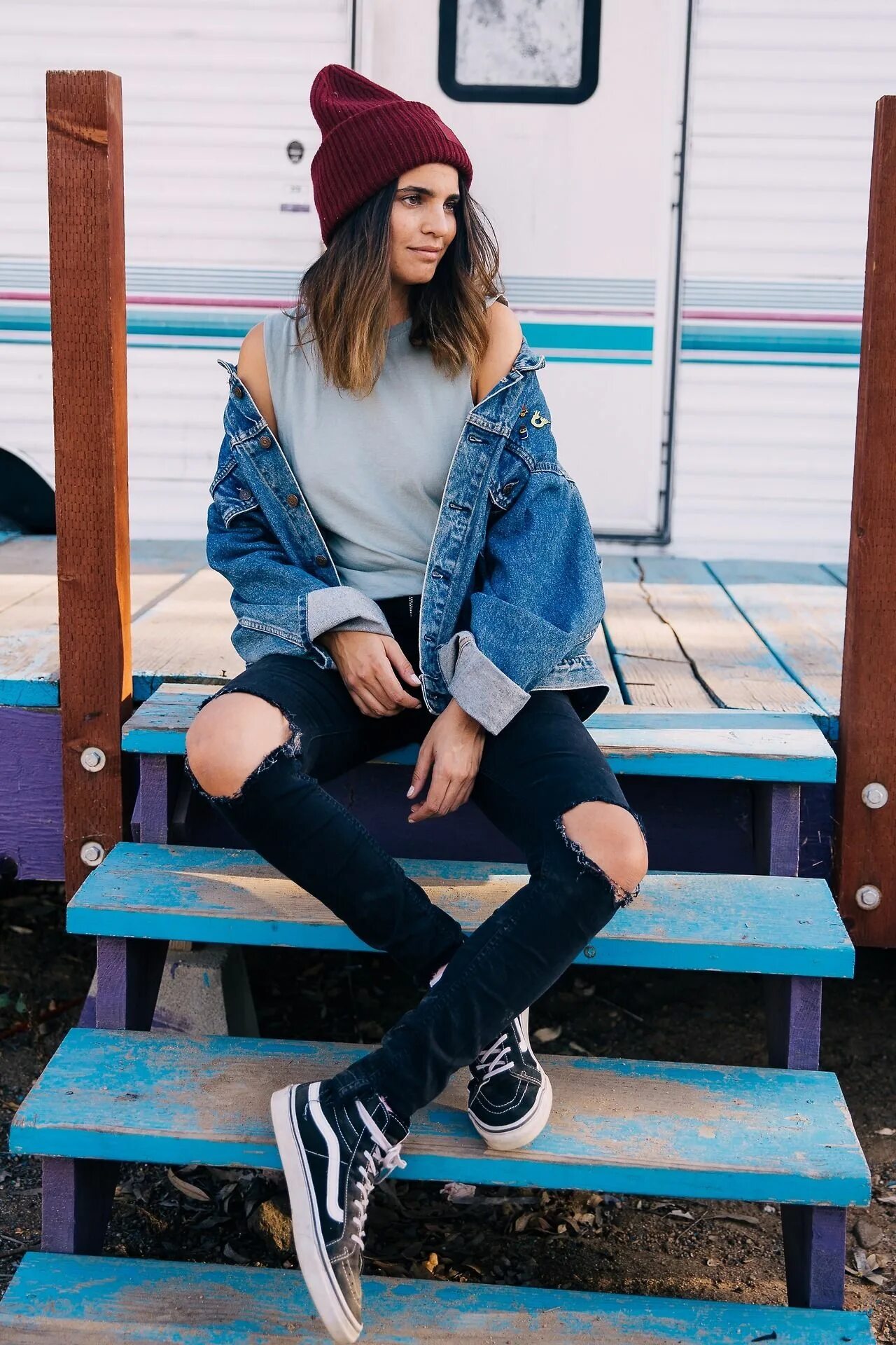 Sk8 стиль. Vans sk8 outfits. Vans sk8 Hi outfit. Девушка в vans sk8 Hi. Vans одежда для девушек.