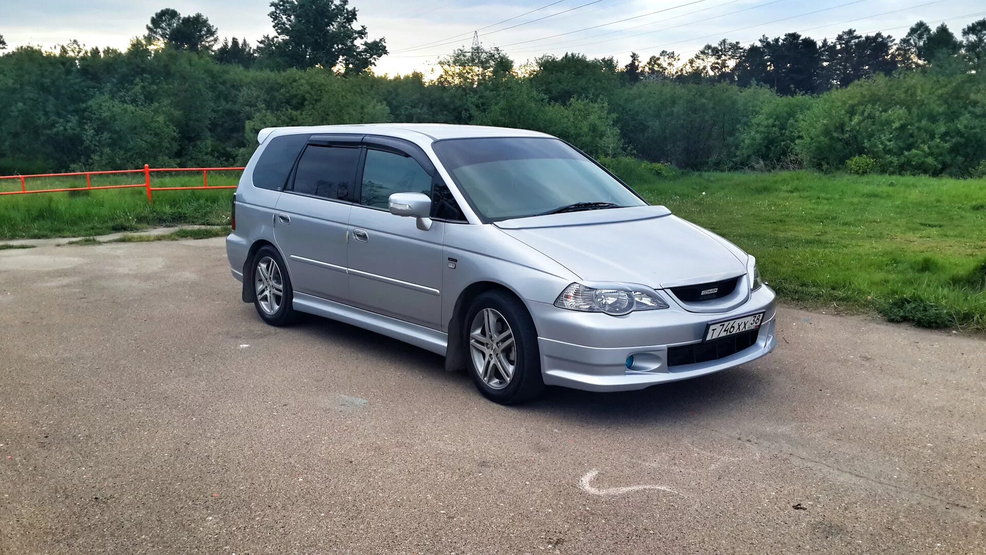 Honda odyssey 3 поколение. Минивэн хонда одиссей 2000. Honda одиссей 2004. Хонда одиссей 2002 абсолют. Honda odyssey rb1.
