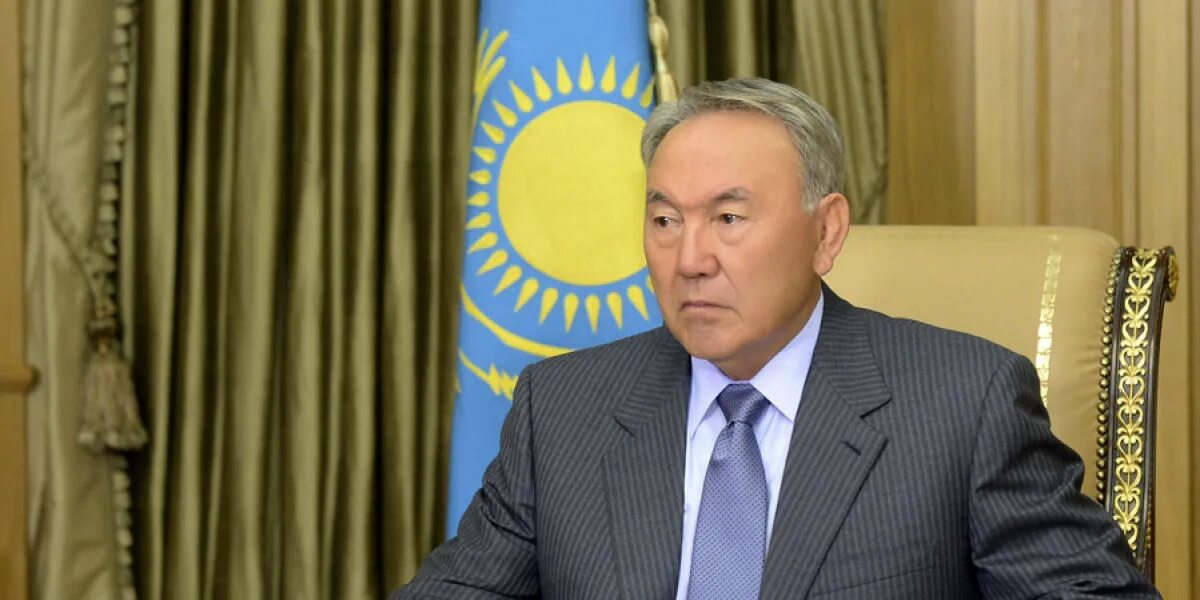 Нурсултан абишевич назарбаев фото. Назарбаев в магазине. Увлечения назарбаева. Назарбаев в магазине. Назарбаев 2017.