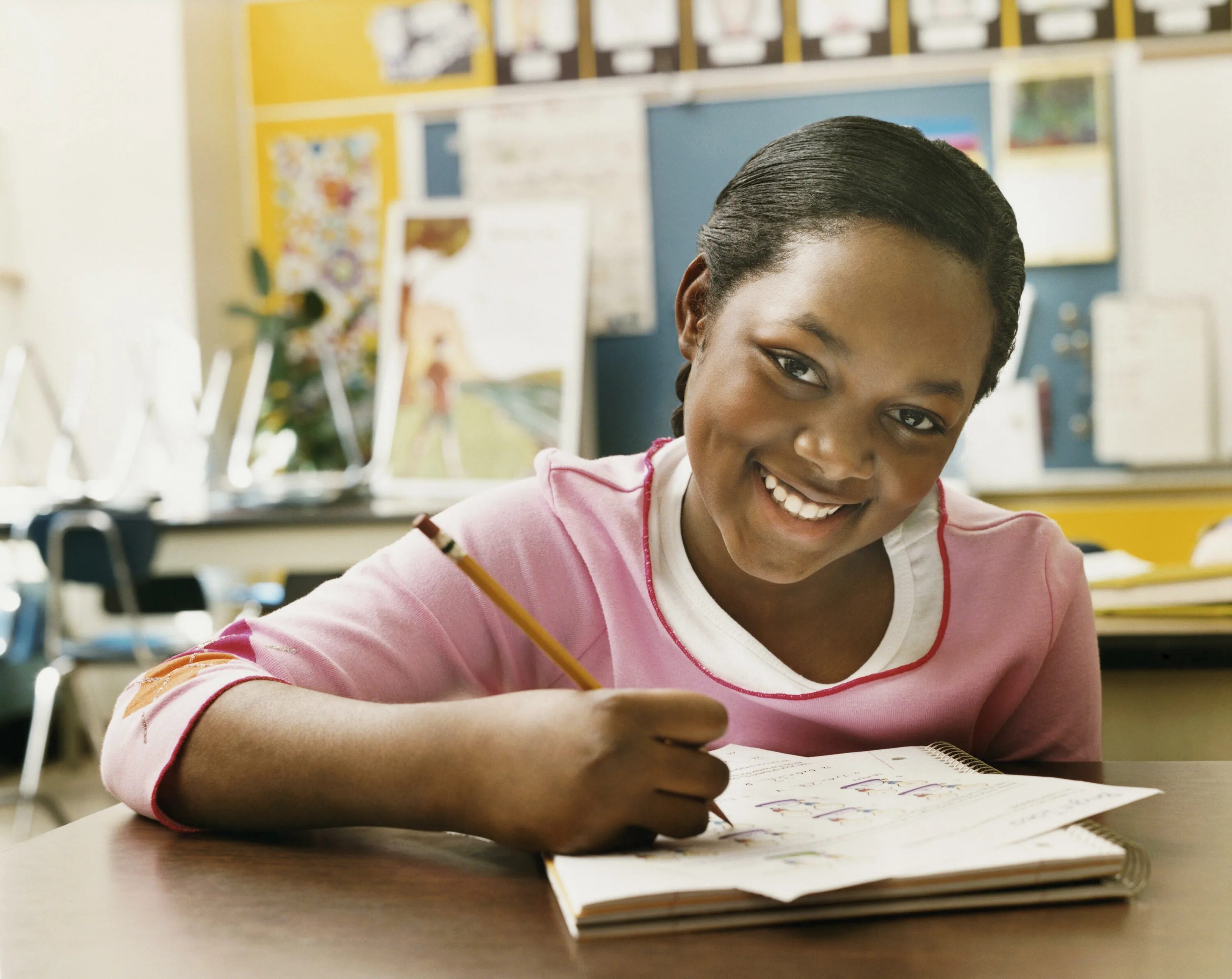 May is a student. Афро студенты. Афроамериканцы в школе США. African students in School. Американский Homeschooling.