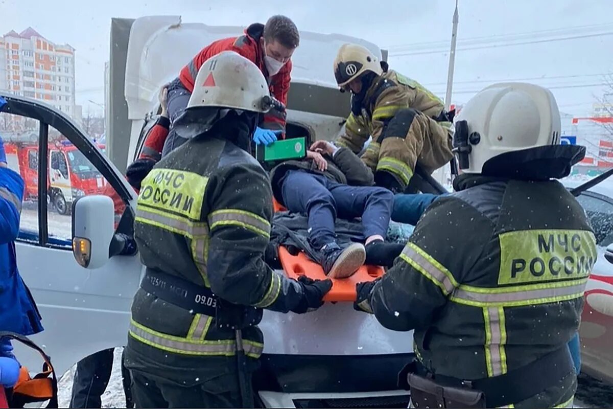 Мальчик упал с 25 этажа Новочебоксарск. После глава после падения