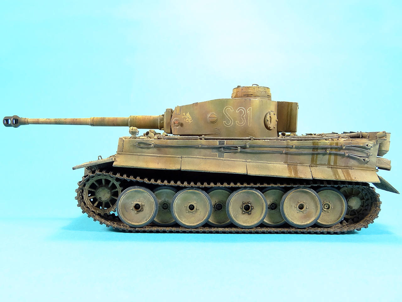 Тигр 1/35 Италери. Тигр звезда Италери. Звезда Italeri Tiger 1/35. Модель тигра 1/35 Итальери. Тигр 1 оборудование