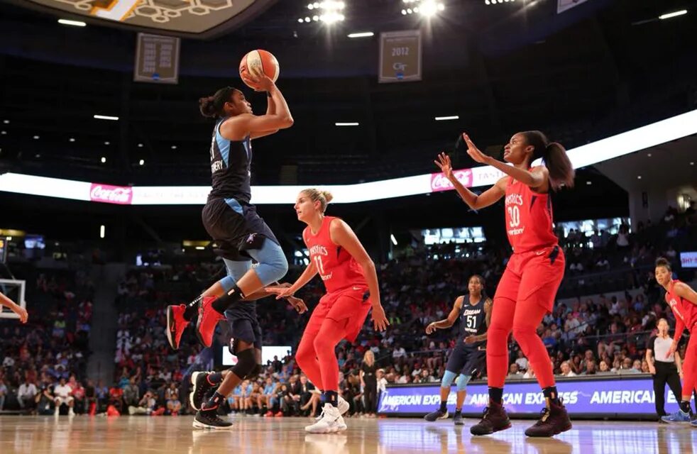 Баскетбольная юбка. Атланта дрим вашингтон. Atlanta dream. Жена атланта. Natasha howard wnba.