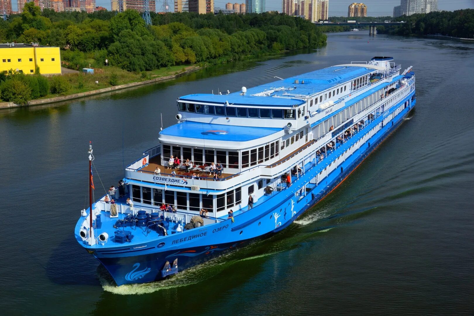 Канал имени москвы химки. Москвы. Заградворота на канале им москвы. Северный речной вокзал москва. Имени москвы в санкт петербурге.