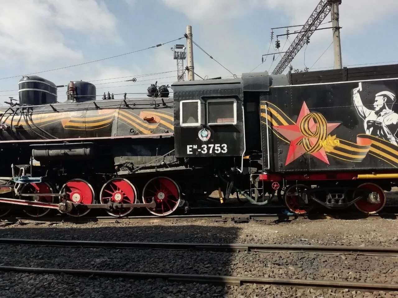 Поезд победы хабаровск. Ретро поезд. Ретро поезд Хабаровск. Ретро поезд победа. Поезд Победы Локомотив.