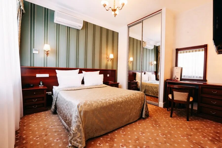 Империал клаб делюкс ульяновск. Империал делюкс ульяновск. Логотип imperial club. Империал ульяновск гостиница. Империал делюкс ульяновск.