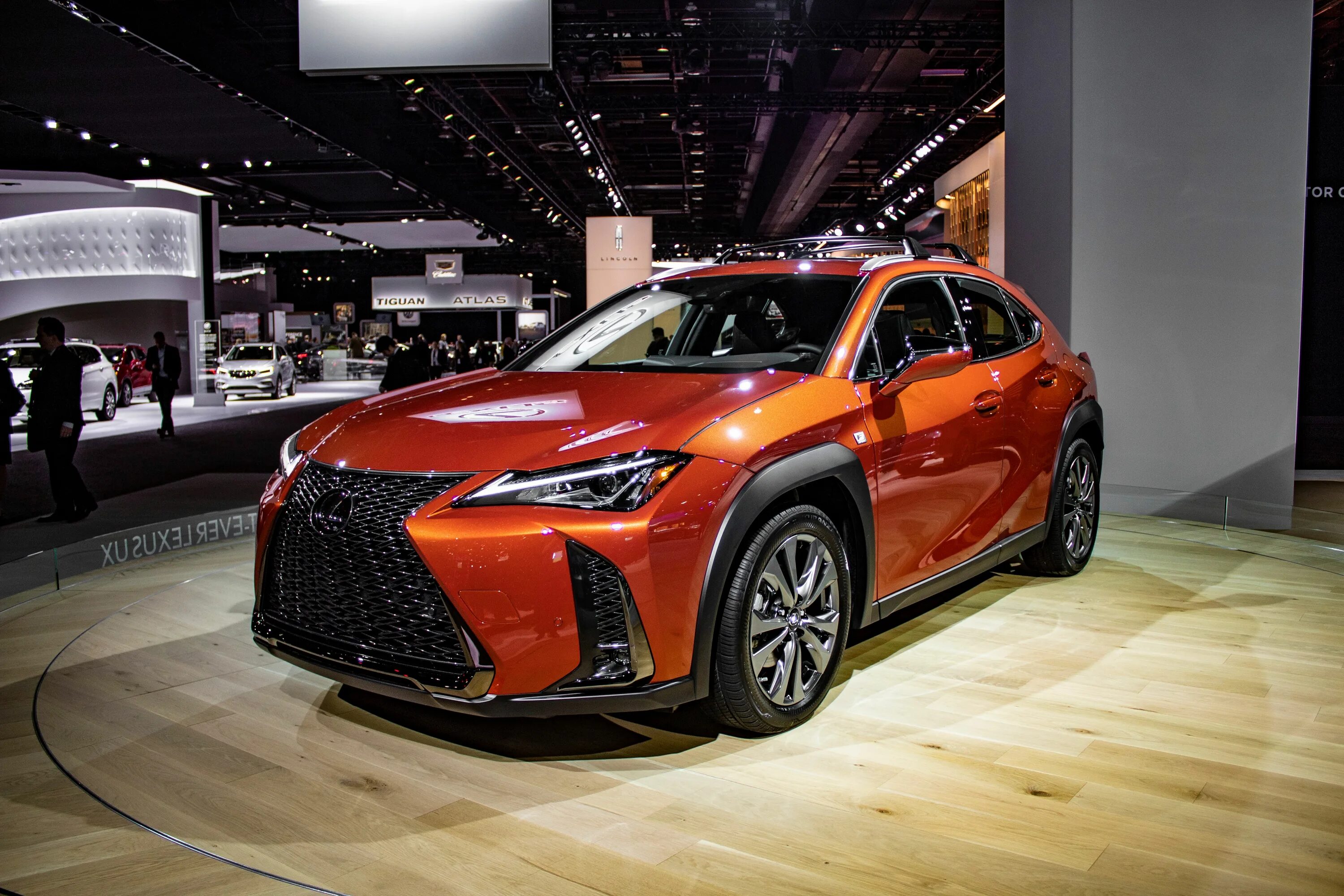 Блогера лексуса. Lexus UX 200. Lexus UX 250h. Lexus UX 250h 2023. Lexus ux200 2019.