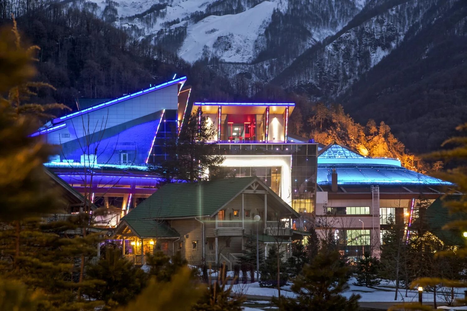 галактика газпром красная поляна аквапарк. галактика газпром красная поляна. торговый центр в адлере море молл. развлекательный комплекс галактика сочи. развлекательный центр сочи.