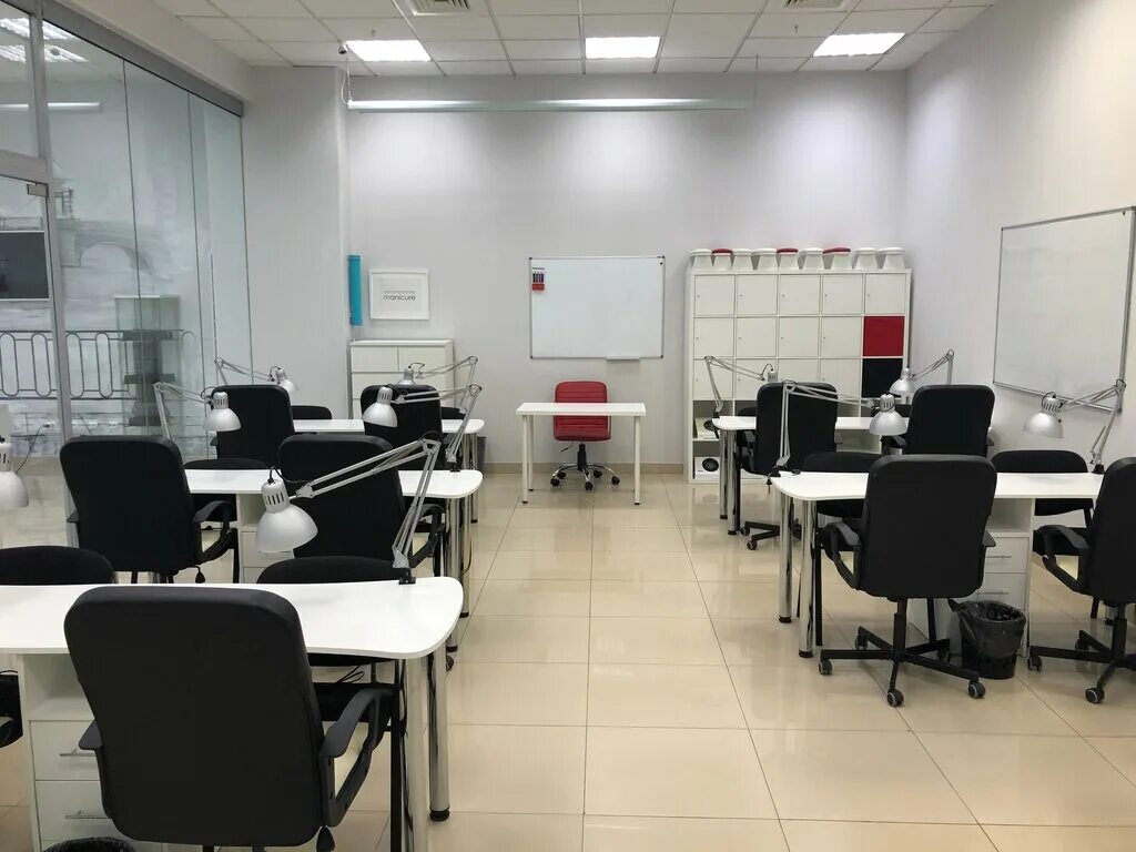 Учебный центр маникюра. Салон красоты шарикоподшипниковская. Paris nail магазин. Маникюр мичуринский проспект. Школа маникюра шарикоподшипниковская 22.