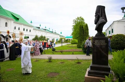 Лавра пресс