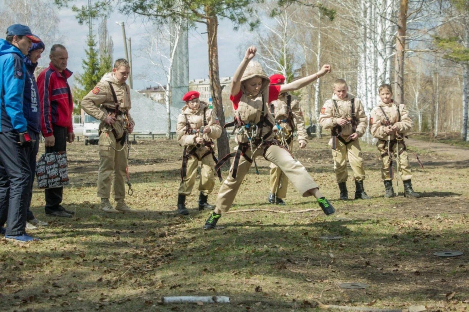 Зарница будь в движении что это. Зарница (игра). Военные спортивные состязания. Военно патриотическая игра. Военно-спортивная игра Зарница.