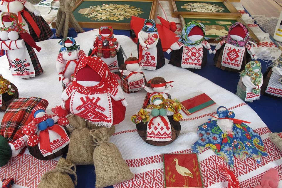 Белорусское народное творчество. Декоративно-прикладное искусство беларуси. белорусское декоративно прикладное искусство. народные промыслы беларуси. белорусские народные ремесла.